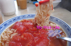 instant noodle in tomato soup at Gough street in Hong Kong