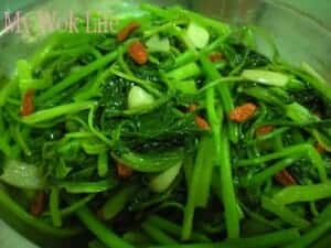 Stir fried spinach with wolfberry