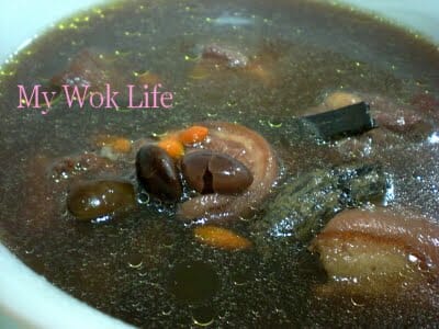 "Du Zhong" Kidney Supplement Tonic Soup with Pig Tail（杜仲猪尾补腰汤)