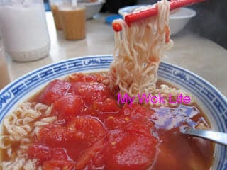 instant noodle in tomato soup at Gough street in Hong Kong