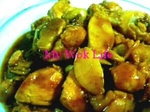 Stir fried Chicken with young ginger in dark soy sauce