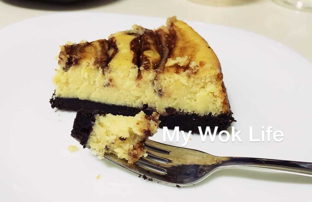My Wok Life Cooking Blog - The Simplest Baked Marble Cheesecake Recipe -
