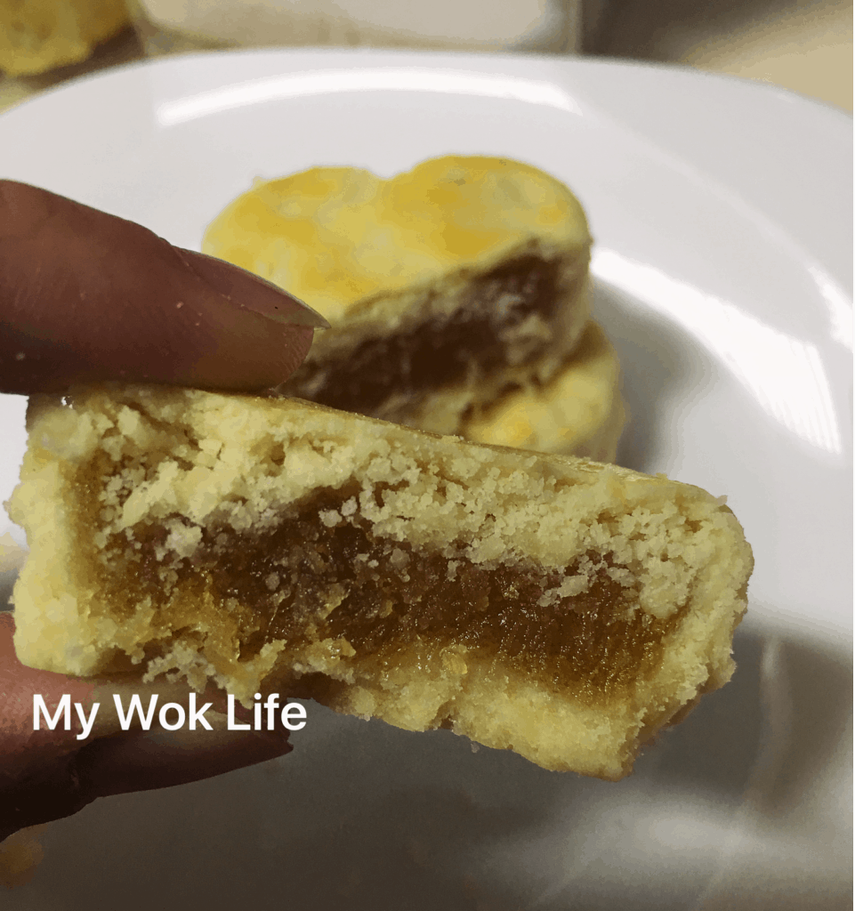 My Wok Life Cooking Blog - Bird Nest Pineapple Cakes (燕窝黄梨酥) -